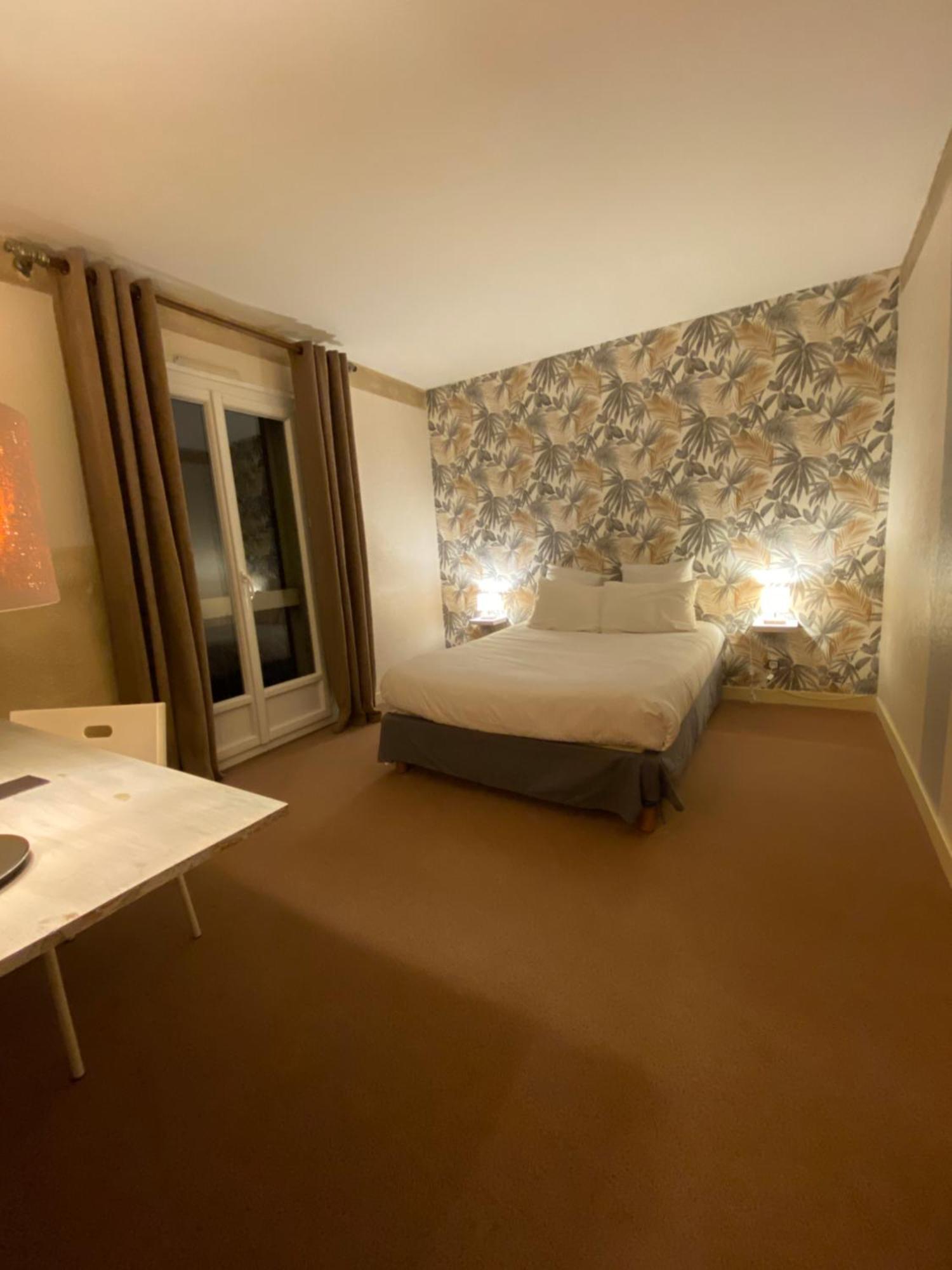 Logis Hotel Medieval, Montelimar Nord Rochemaure Kültér fotó