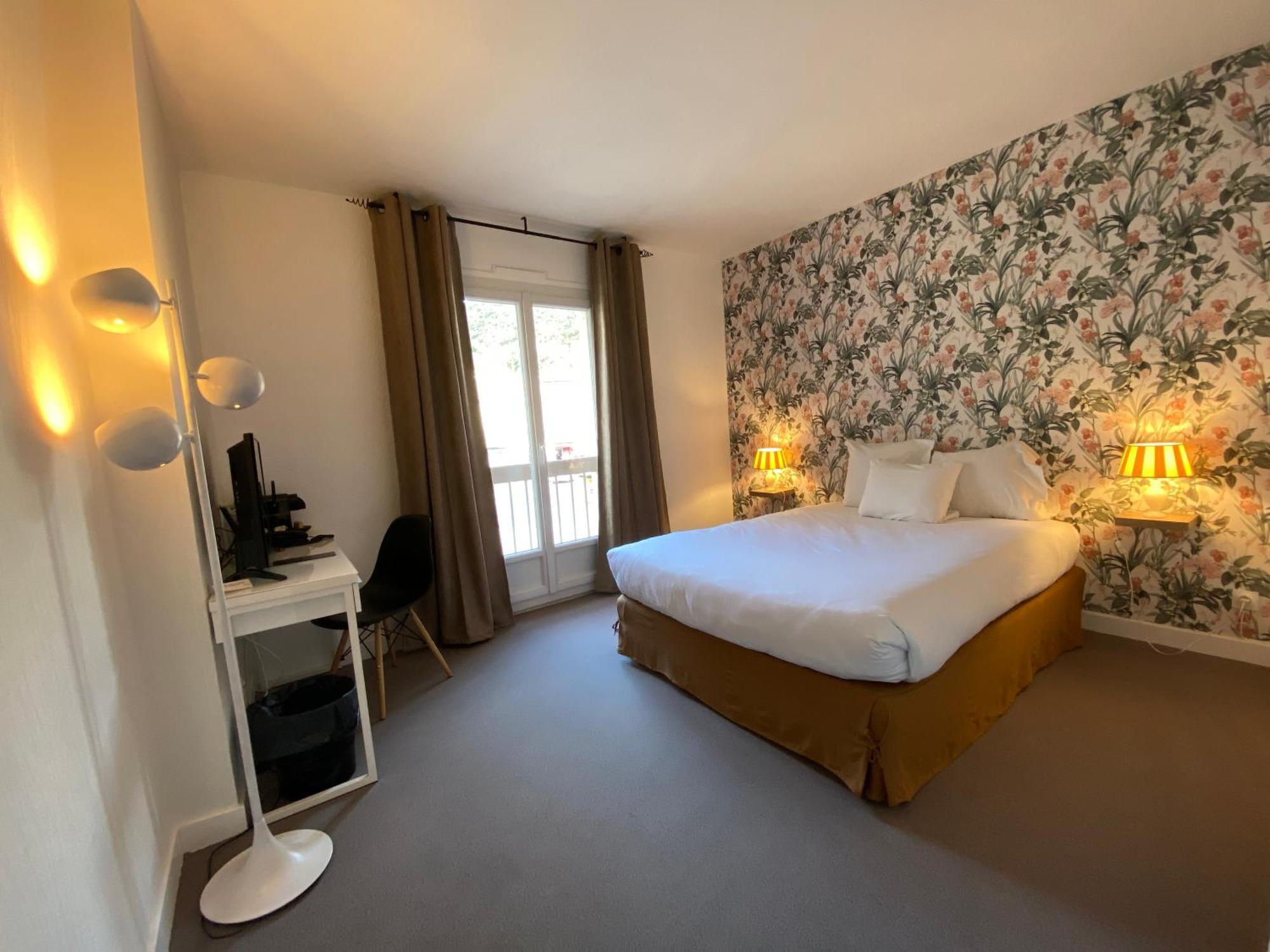 Logis Hotel Medieval, Montelimar Nord Rochemaure Kültér fotó