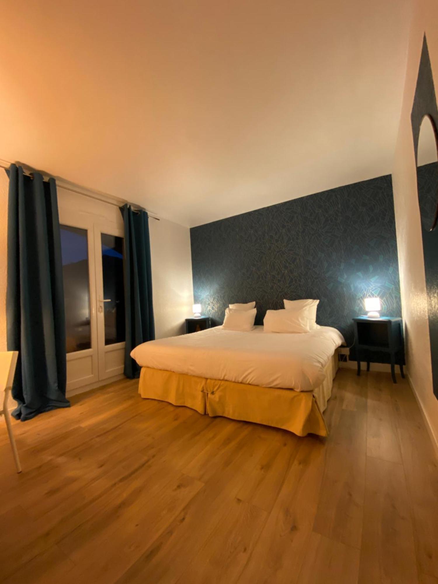 Logis Hotel Medieval, Montelimar Nord Rochemaure Kültér fotó