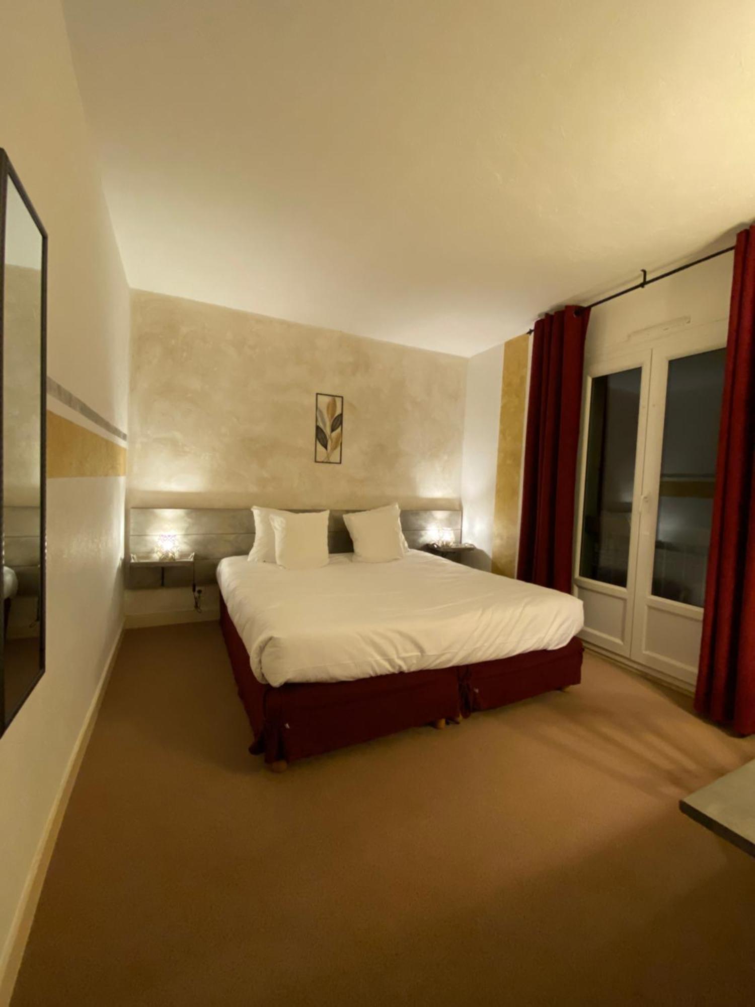 Logis Hotel Medieval, Montelimar Nord Rochemaure Kültér fotó