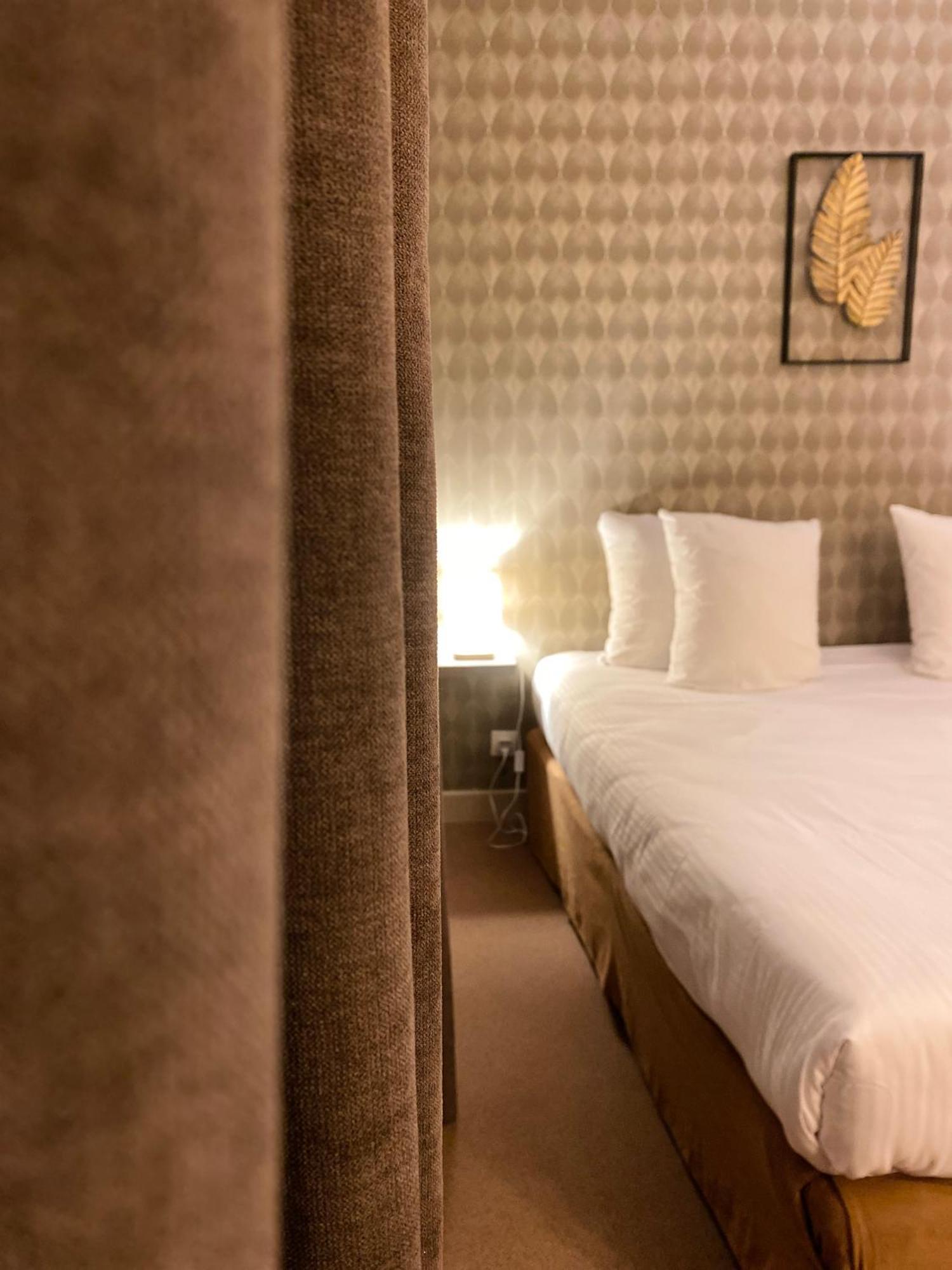 Logis Hotel Medieval, Montelimar Nord Rochemaure Kültér fotó