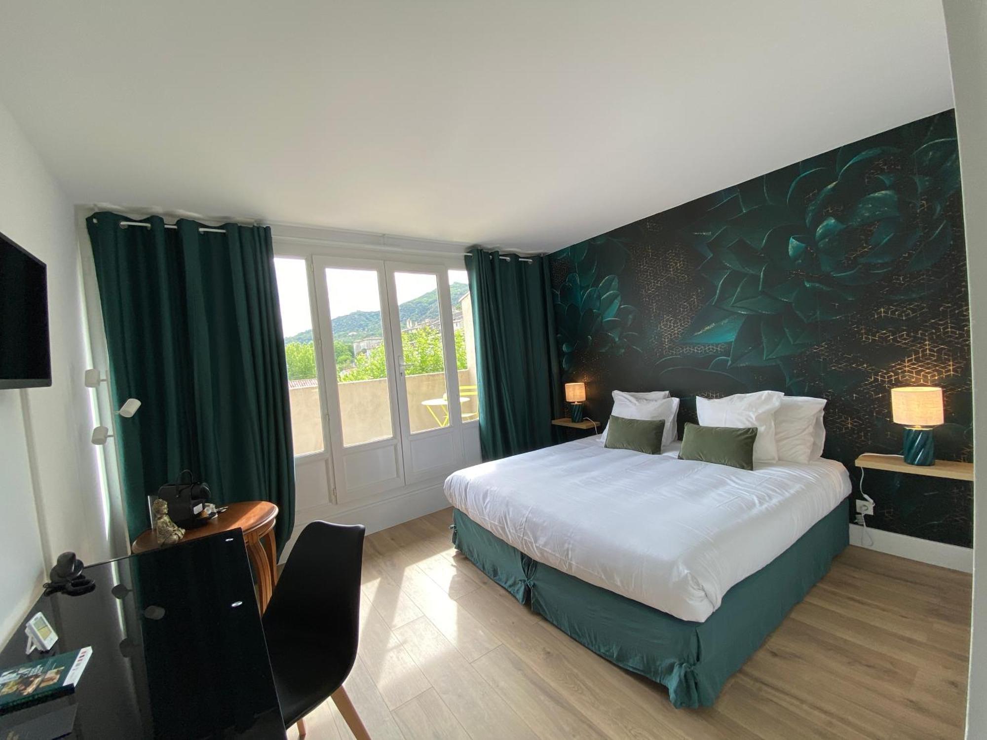 Logis Hotel Medieval, Montelimar Nord Rochemaure Kültér fotó