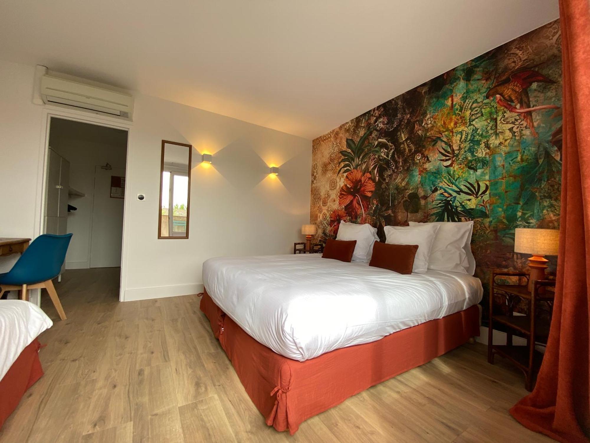 Logis Hotel Medieval, Montelimar Nord Rochemaure Kültér fotó