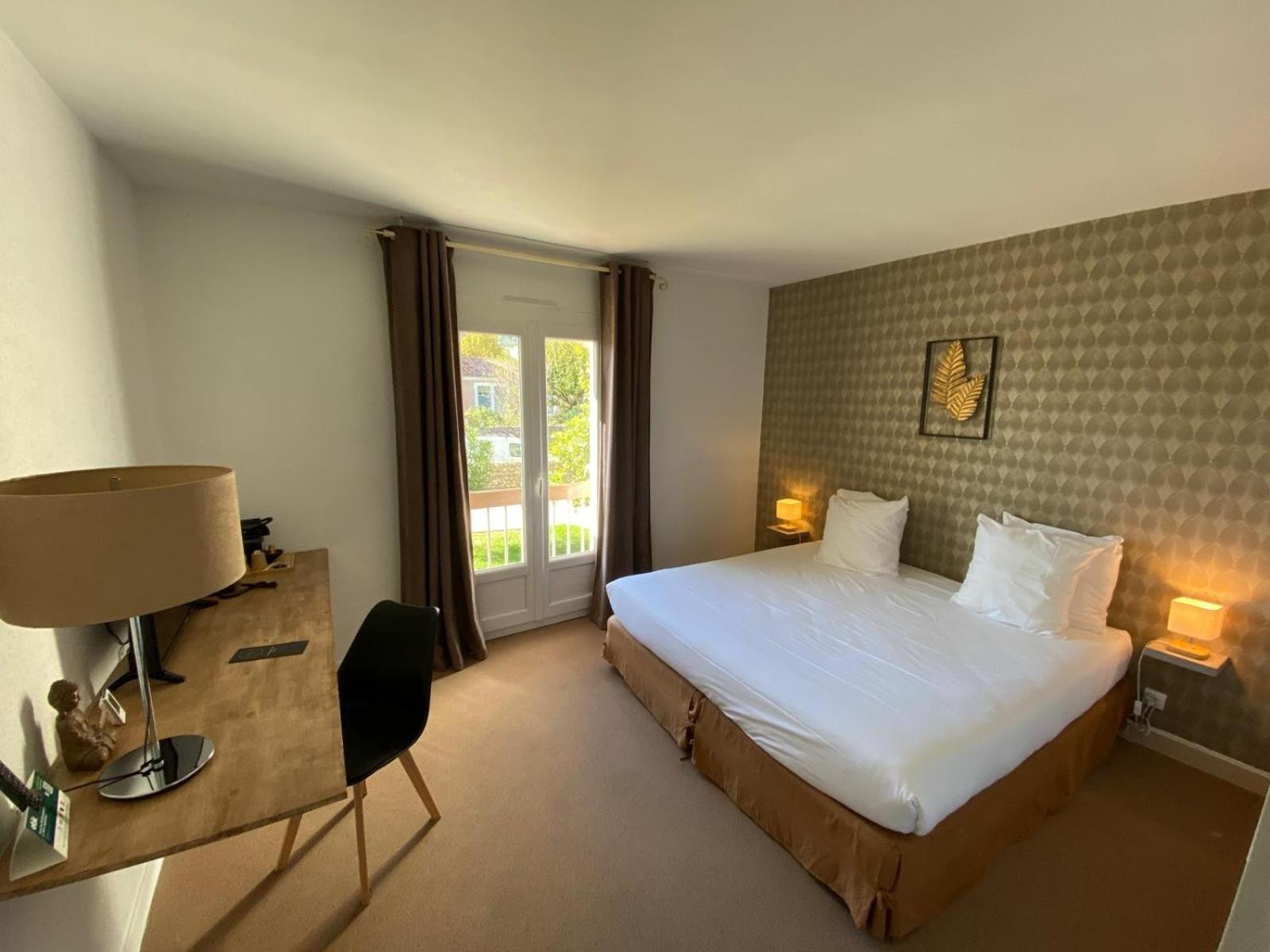 Logis Hotel Medieval, Montelimar Nord Rochemaure Kültér fotó