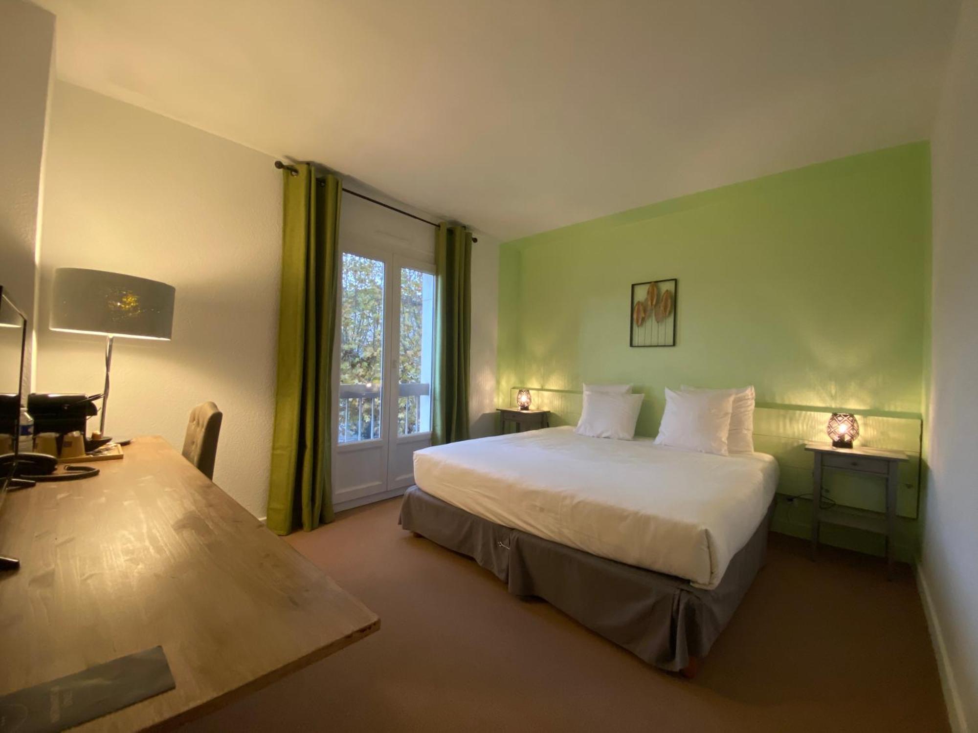 Logis Hotel Medieval, Montelimar Nord Rochemaure Kültér fotó