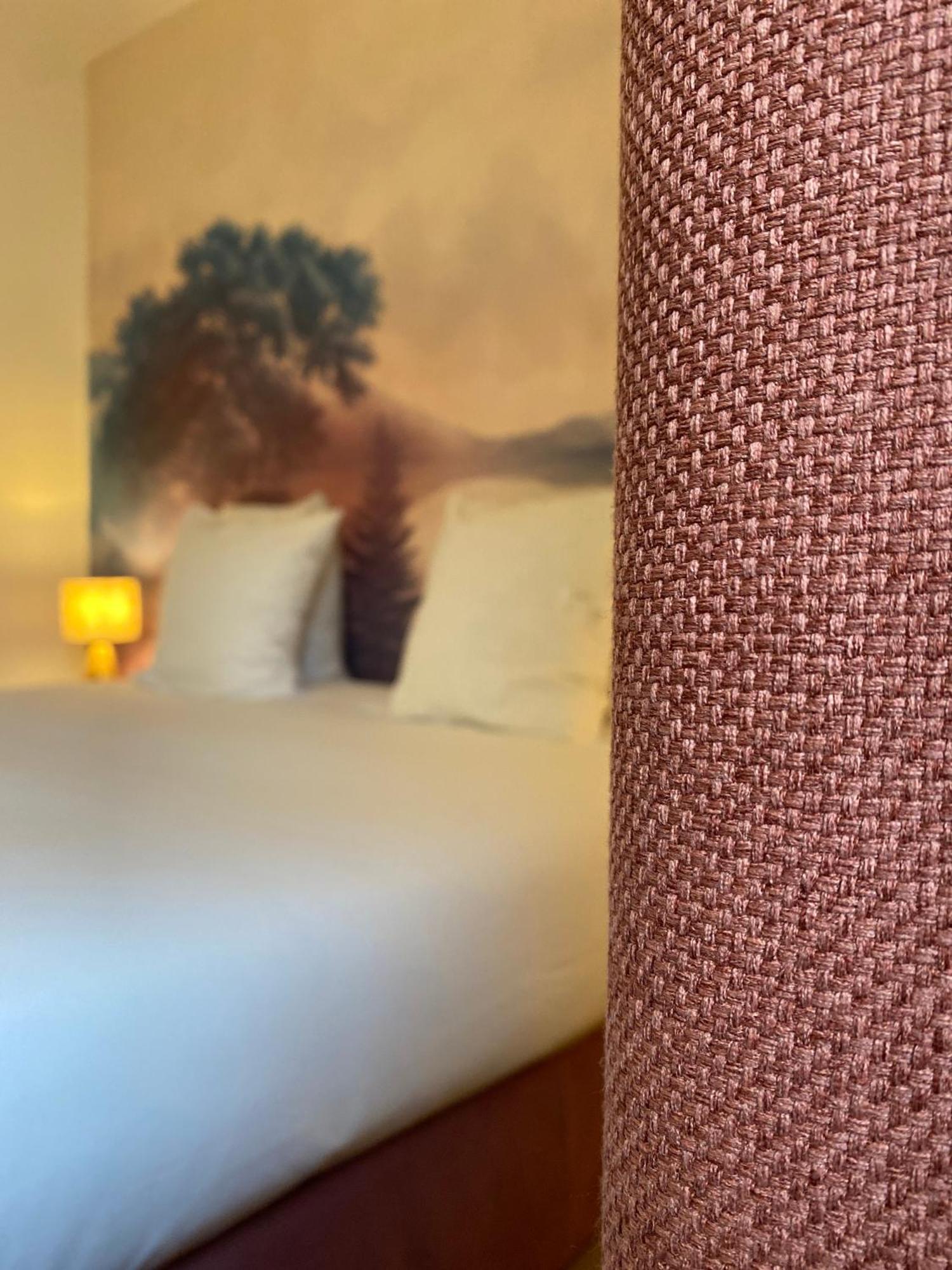 Logis Hotel Medieval, Montelimar Nord Rochemaure Kültér fotó